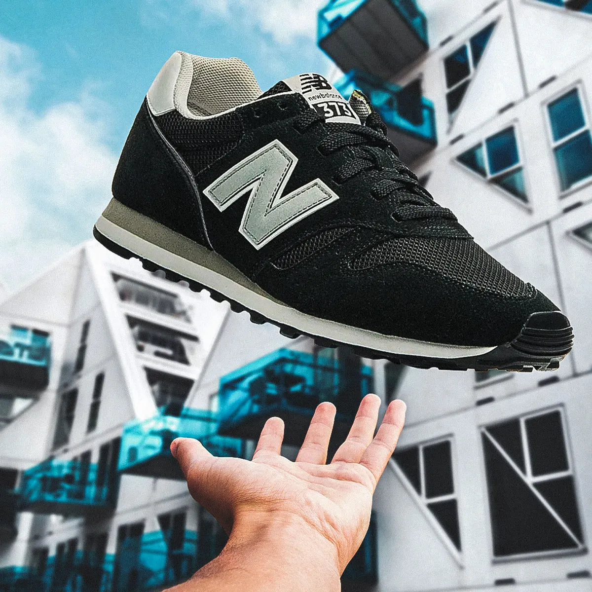 Tênis New Balance Masculino Camurça Original Branco 373v2